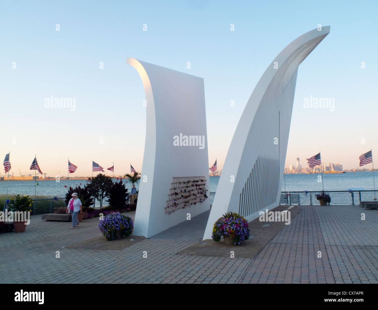 Postcards sculpture Staten Island Stock Photo Alamy