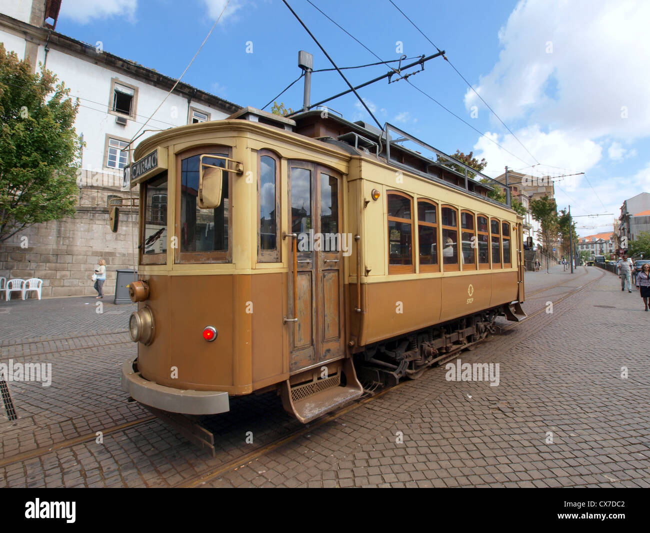 Trams in Porto STCP car 213 Line 22 to CARMO Stock Photo