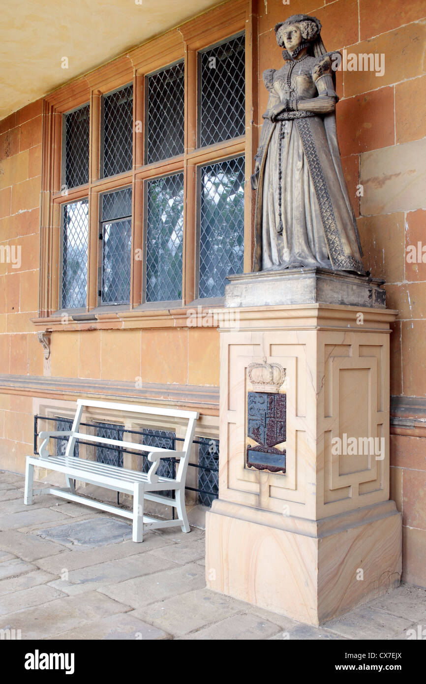 Statue of Bess of Hardwick, Hardwick Hall, Derbyshire, England, UK Stock Photo