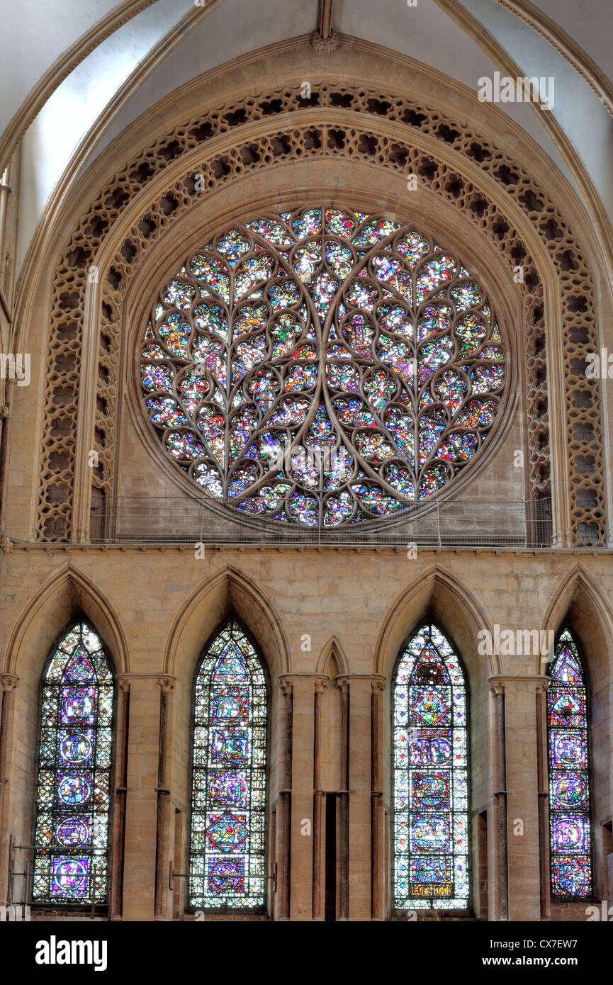 Bishop S Eye Window Lincoln Cathedral Lincoln Lincolnshire England Uk Stock Photo Alamy