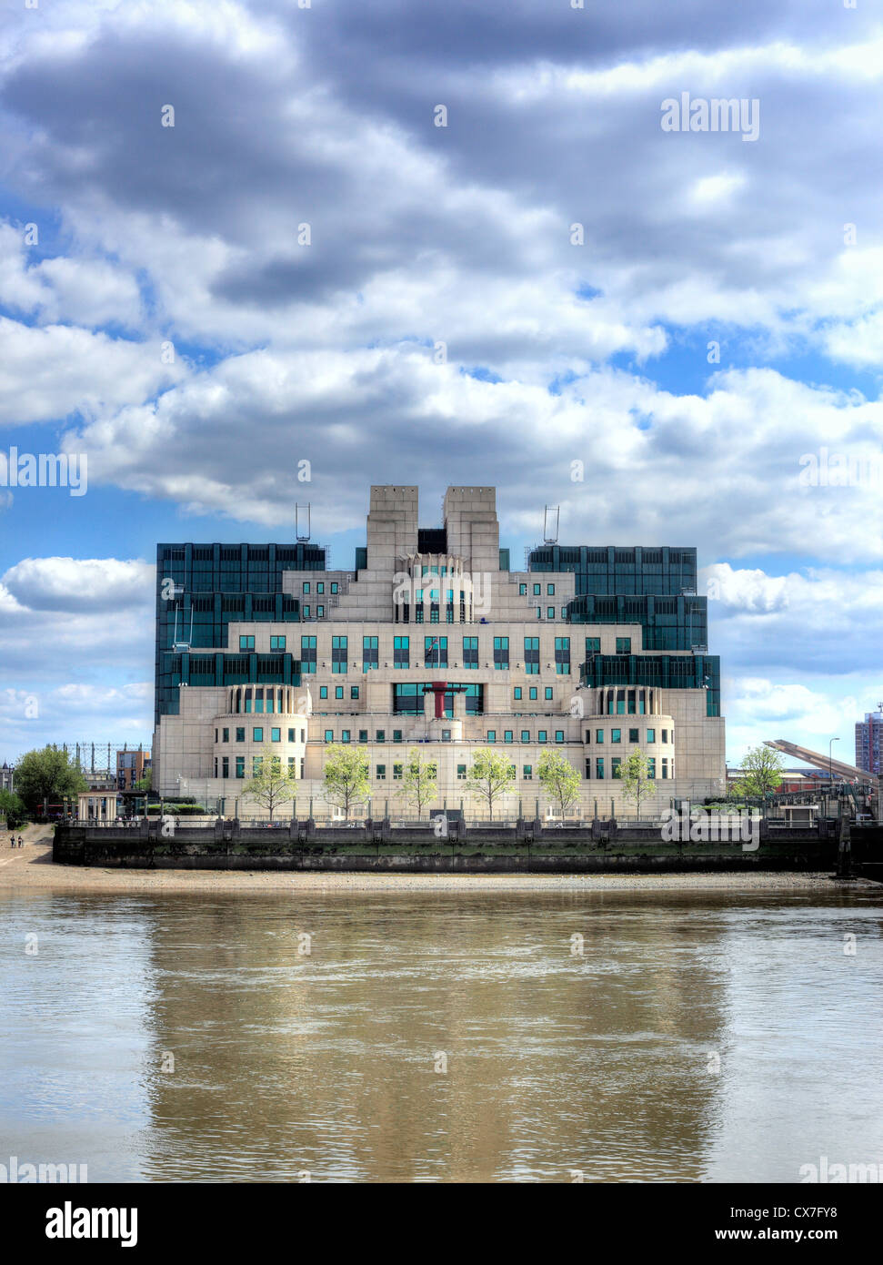 British Secret Intelligence Service building, 85 Albert Embankment, Vauxhall Cross, London, UK Stock Photo