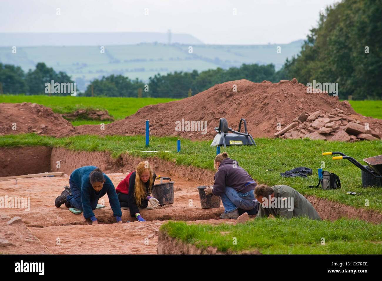 Student Archaeologists Dig A Prehistoric Neolithic Site On Dorstone ...