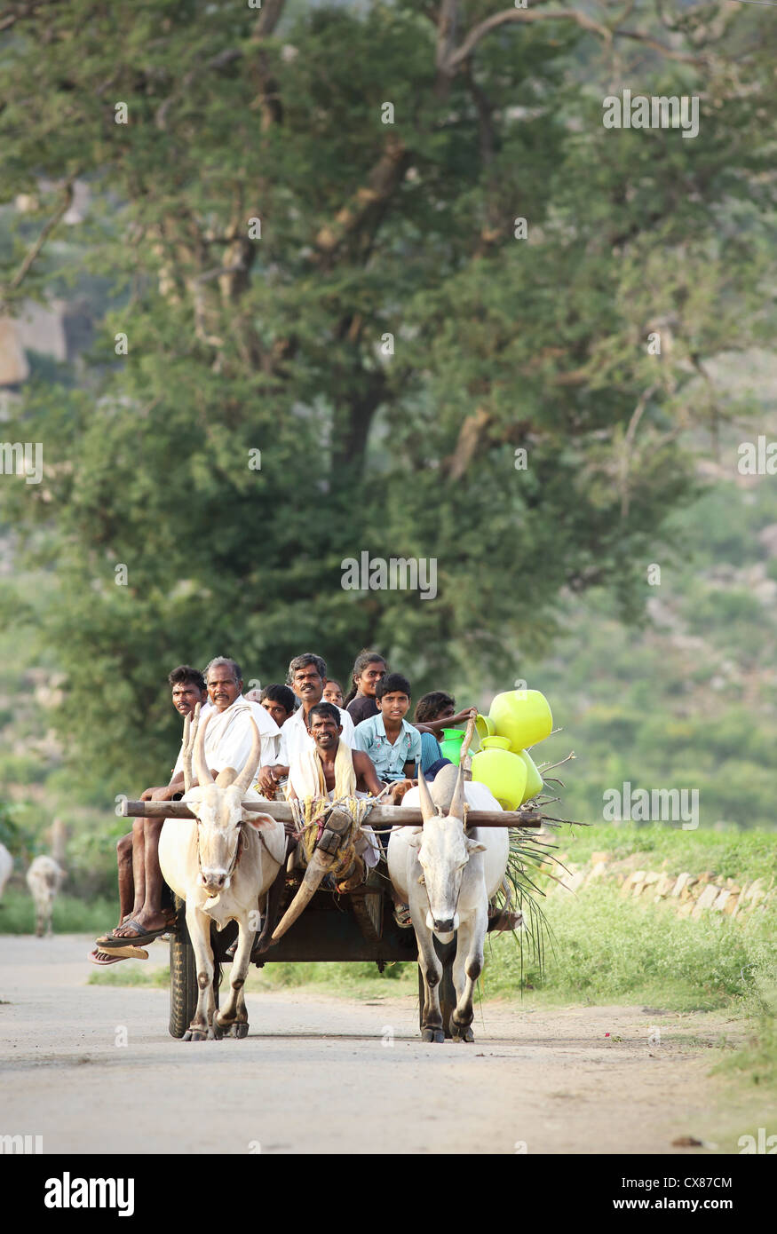 Bullock cart transporting villagers Andhra Pradesh South India Stock Photo