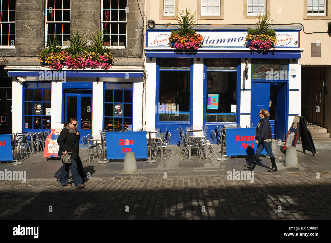 Mammas pizza restaurant hires stock photography and images Alamy
