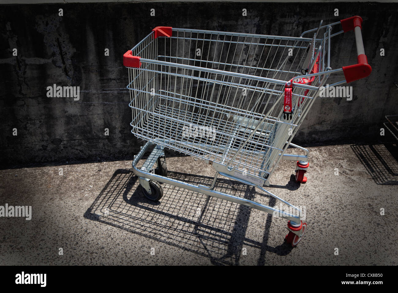 Shopping trolleys australia hires stock photography and images Alamy