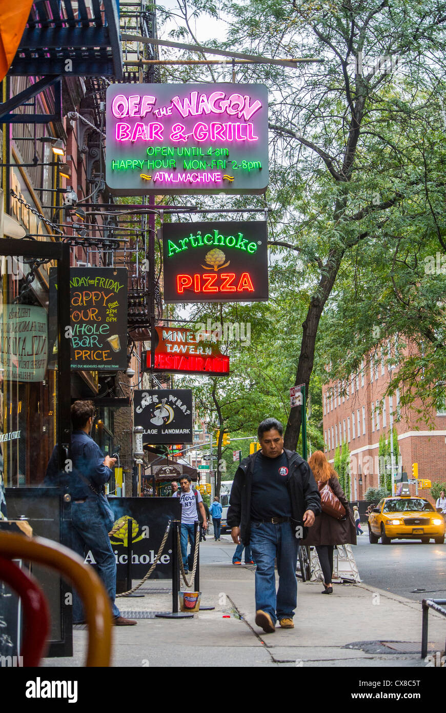 New York, NY, USA, People Walking in West Greenwich Village, Shopping,  Street Scenes, Shops on MacDougal St., Manhattan Stock Photo - Alamy