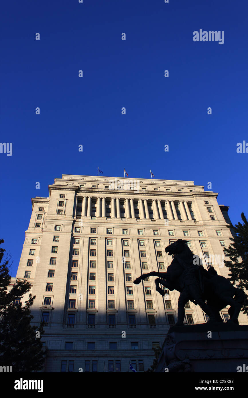 Canada, Quebec, Montreal, Sun Life Building Stock Photo - Alamy