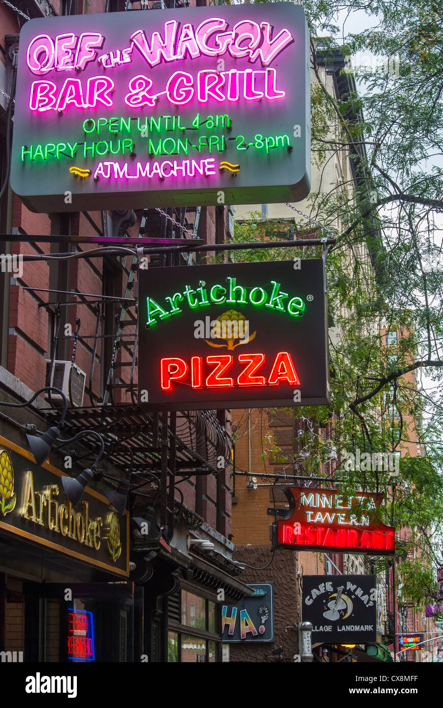 New York, NY, USA, West Village, Bars, Neon Signs Shops on MacDougal St., Manhattan , Pizzeria