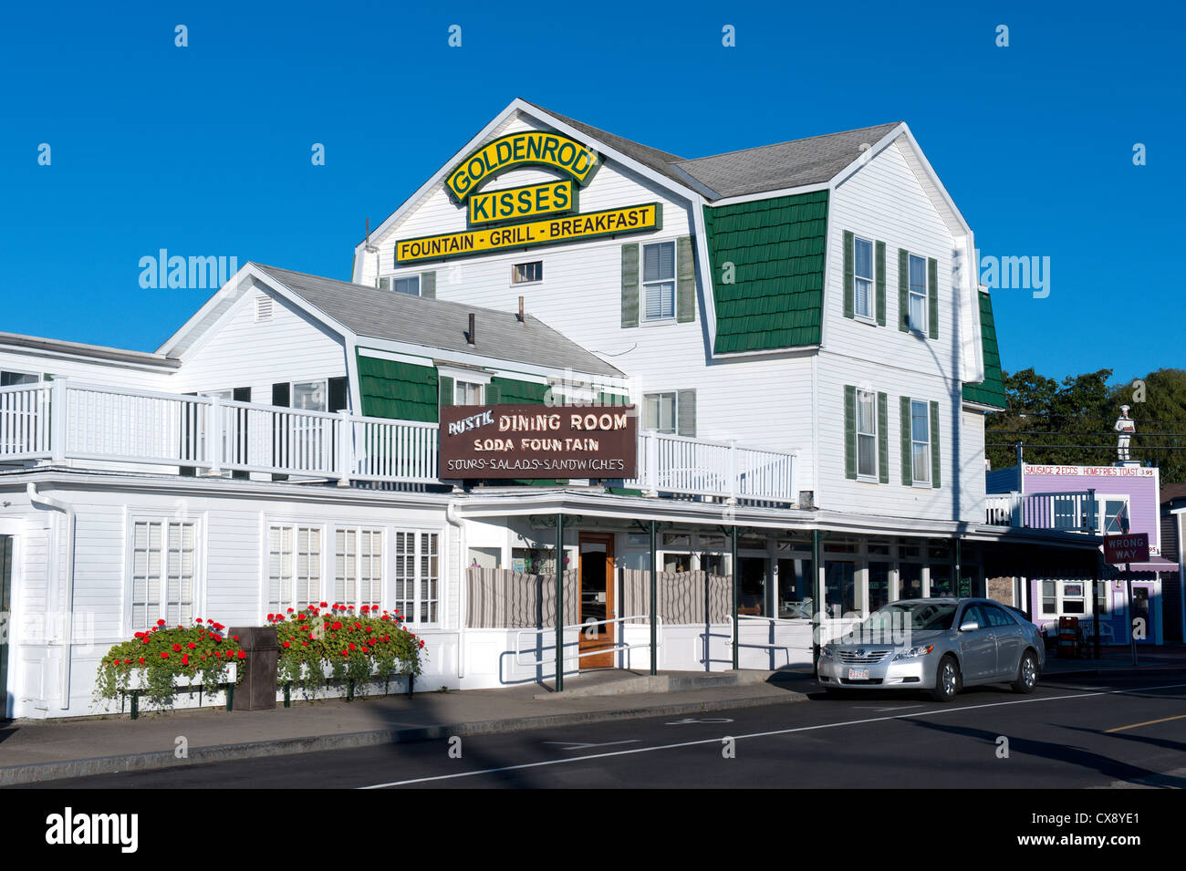 The Goldenrod candy store, homemade ice cream shop and restaurant, York Beach, Maine, USA. Stock Photo