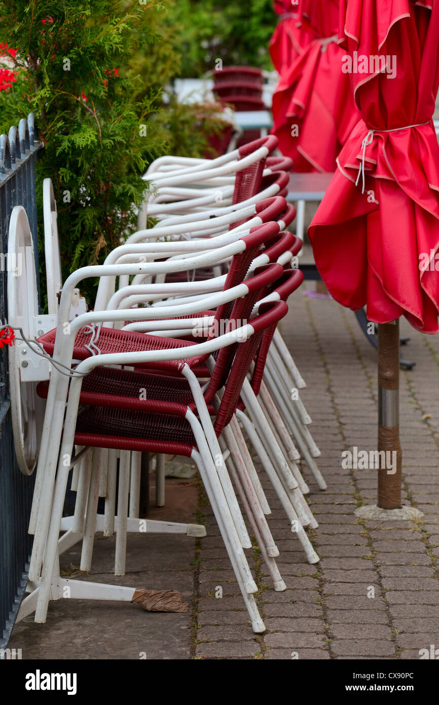 small chair umbrella