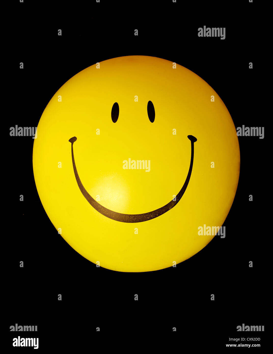 Yellow smiley face hi-res stock photography and images - Alamy