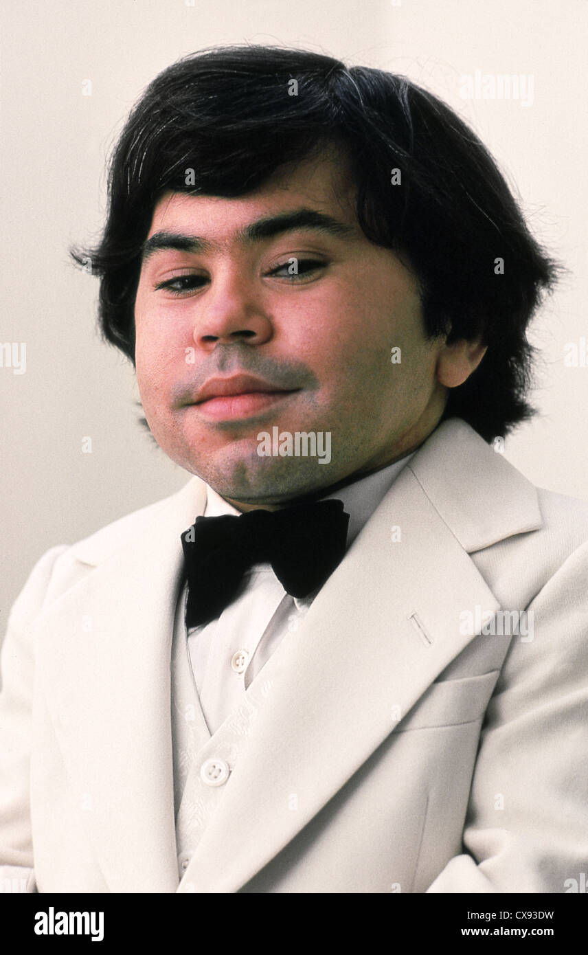Herve villechaize hi-res stock photography and images - Alamy, image size:856x1390