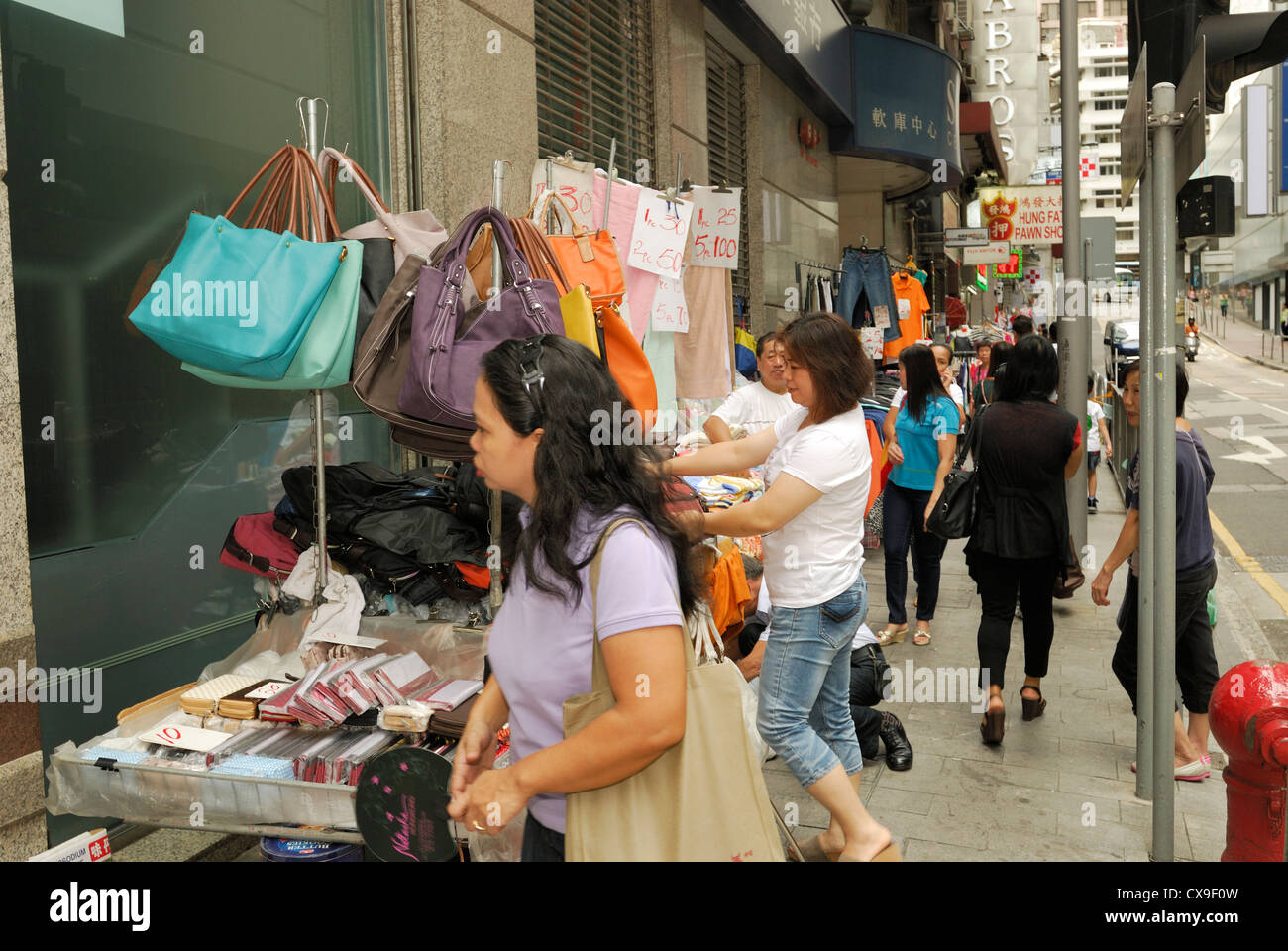 Hong kong shopping street hi-res stock photography and images - Alamy