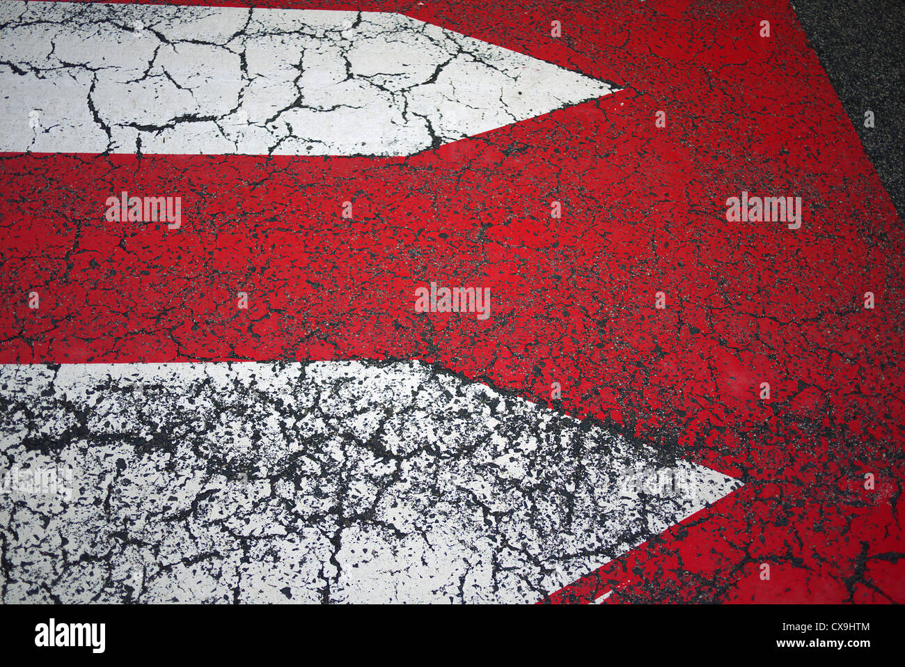 Road marking paint hires stock photography and images Alamy