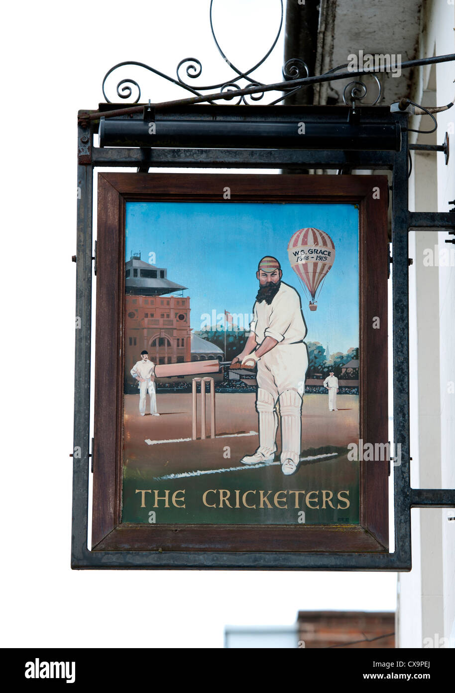 The Cricketers pub sign, Leamington Spa, UK Stock Photo