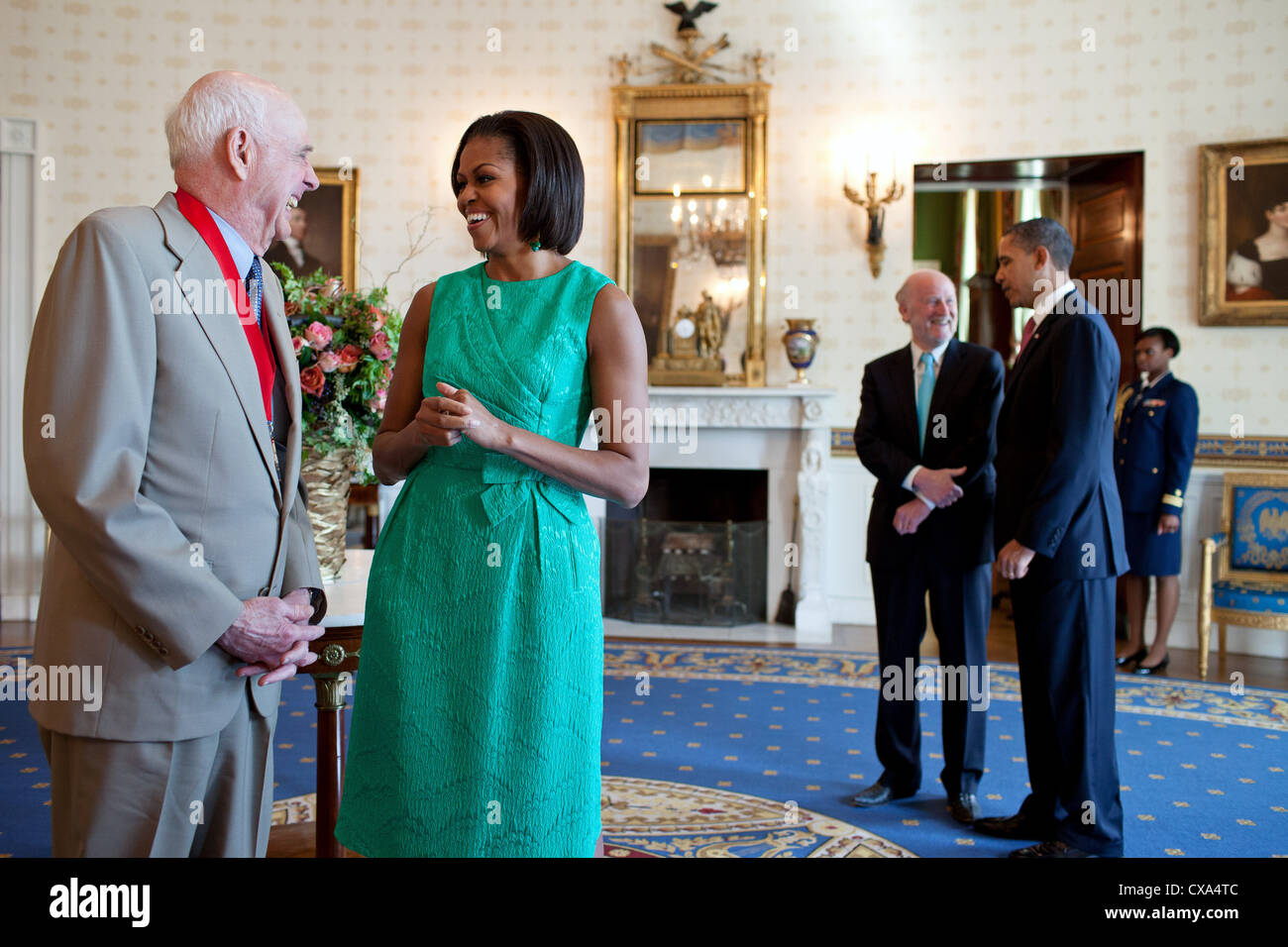 Michelle Obama talks with National Humanities Medal honoree Wendell E. Berry Stock Photo