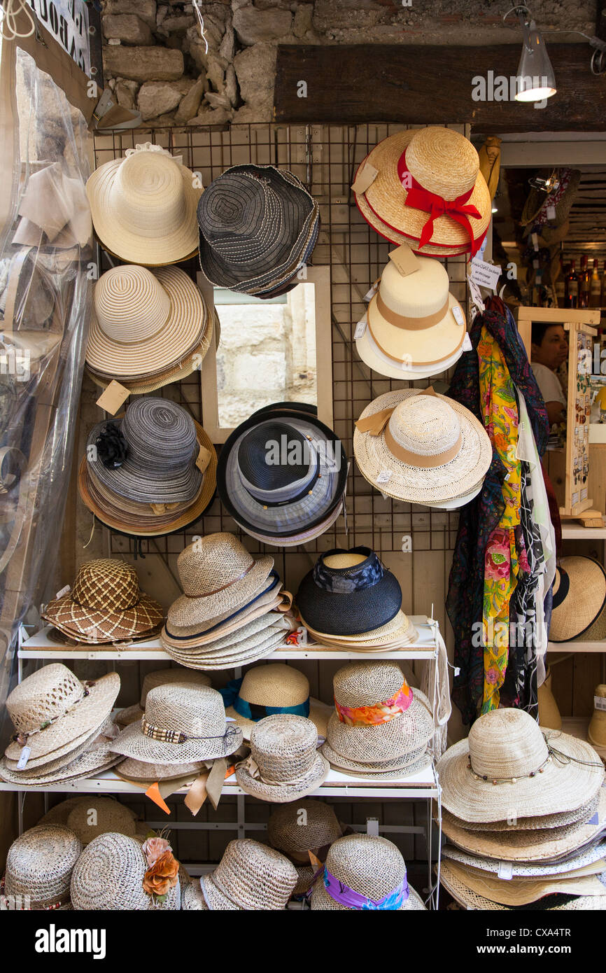 French hat shop hi-res stock photography and images - Alamy