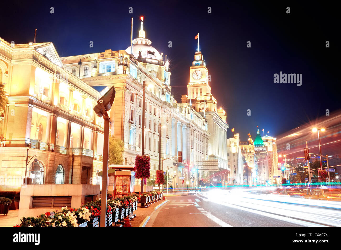 Street night lights shanghai hi-res stock photography and images - Alamy
