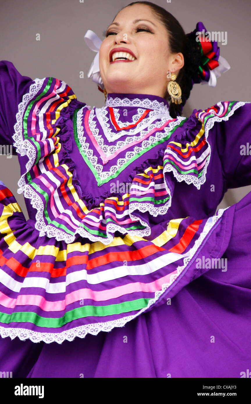 Folklorico hires stock photography and images Alamy