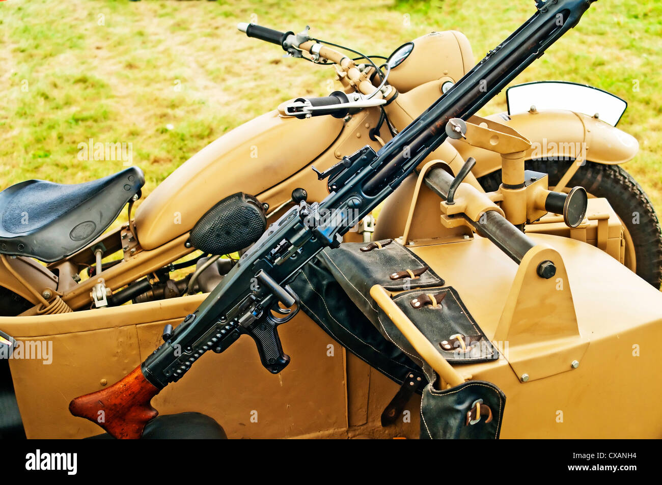 2.world war motorcycle with sidecar and a machine gun Stock Photo Alamy