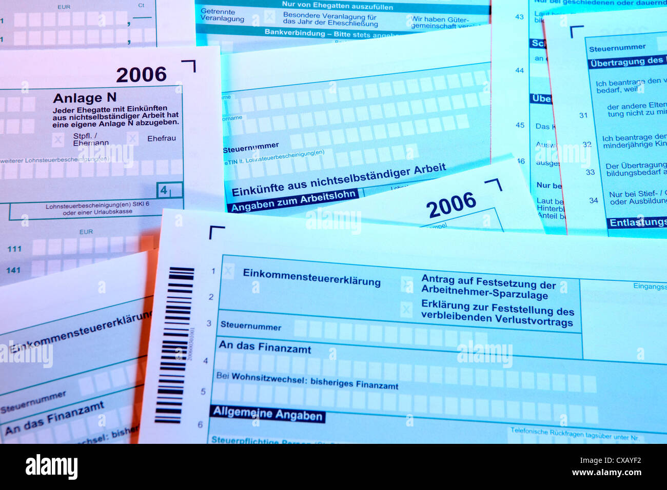 Berlin, forms for income tax return for the year 2006 Stock Photo