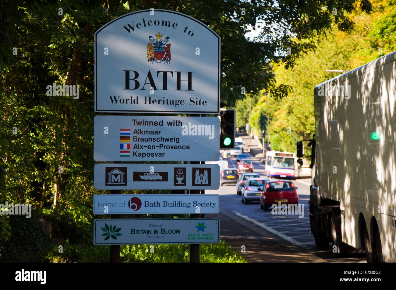 Congestion charge signs hires stock photography and images Alamy
