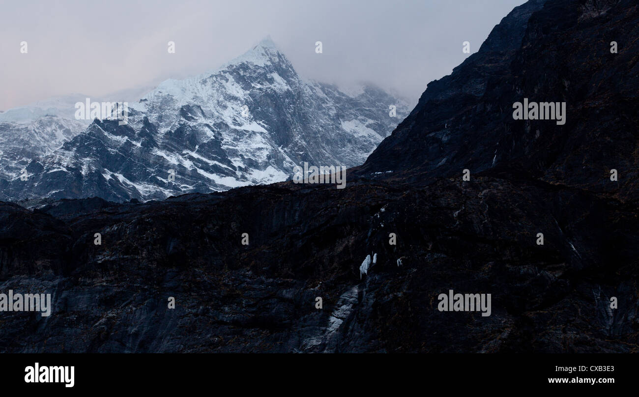 Snowcapped mountain in Langtang National Park, Nepal Stock Photo