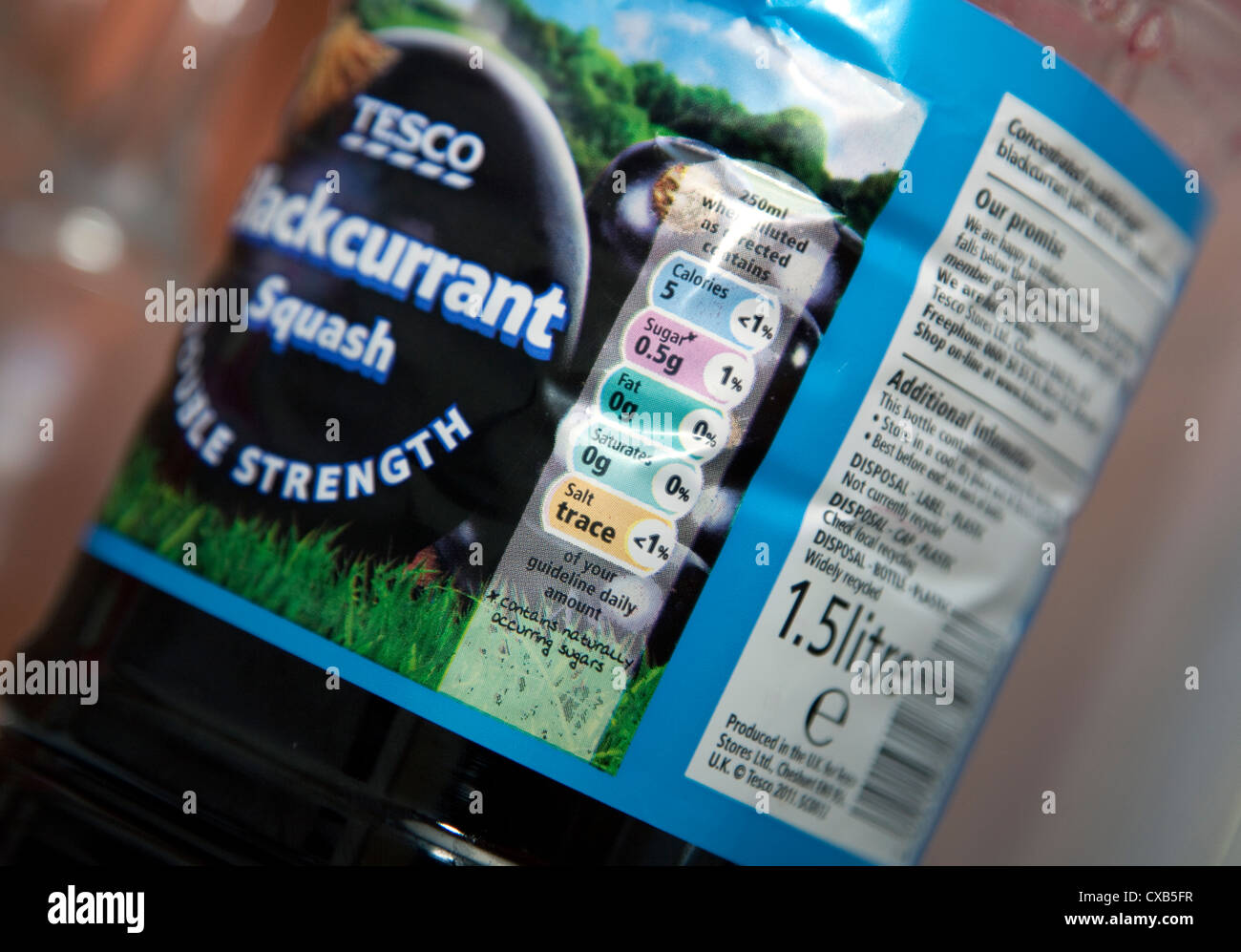 'Traffic light' nutrition information on supermarket drink, London Stock Photo