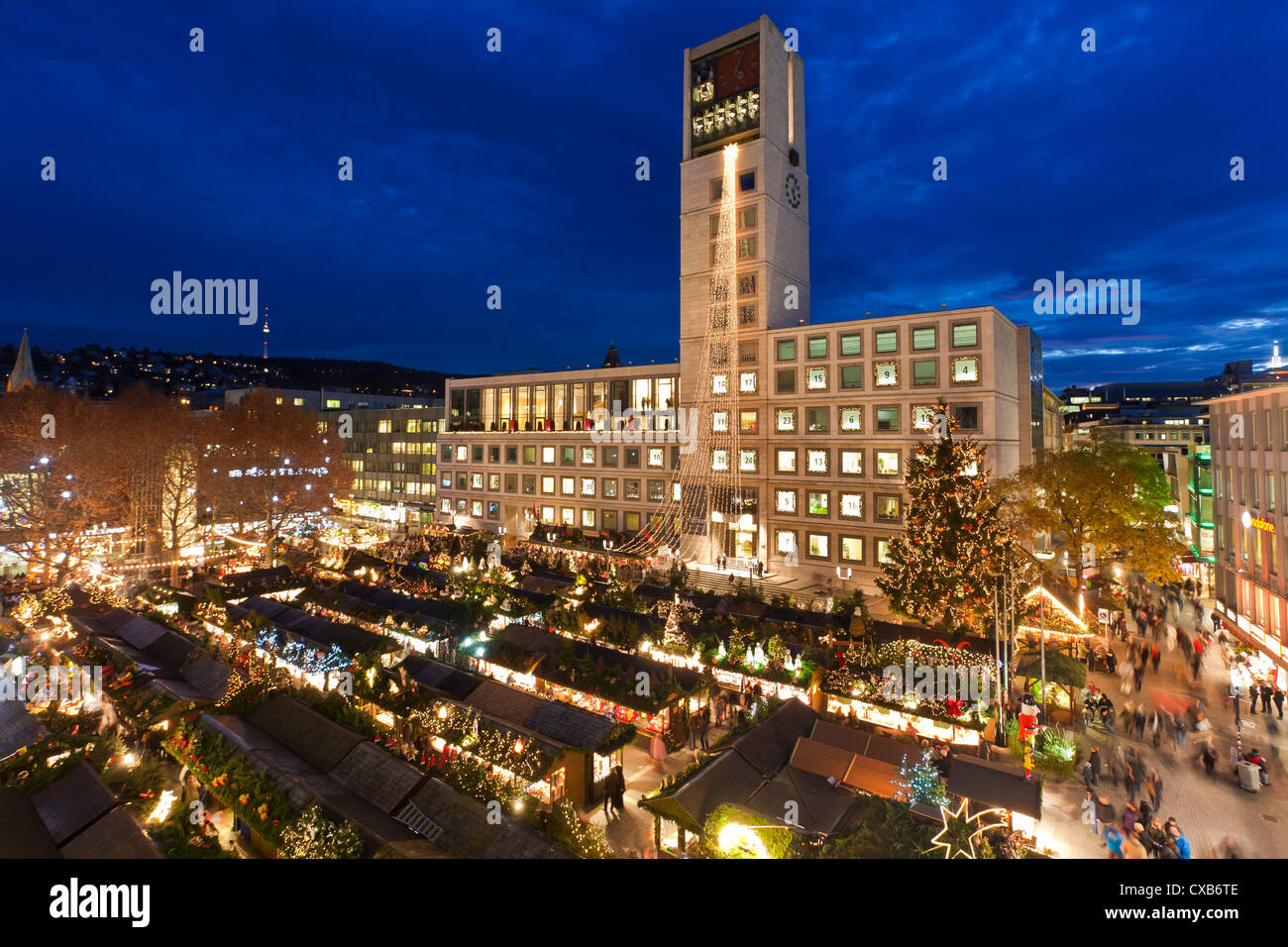 CHRISTMAS MARKET, TOWN HALL, MARKTPLATZ SQUARE, STUTTGART, BADEN-WUERTTEMBERG, GERMANY Stock Photo
