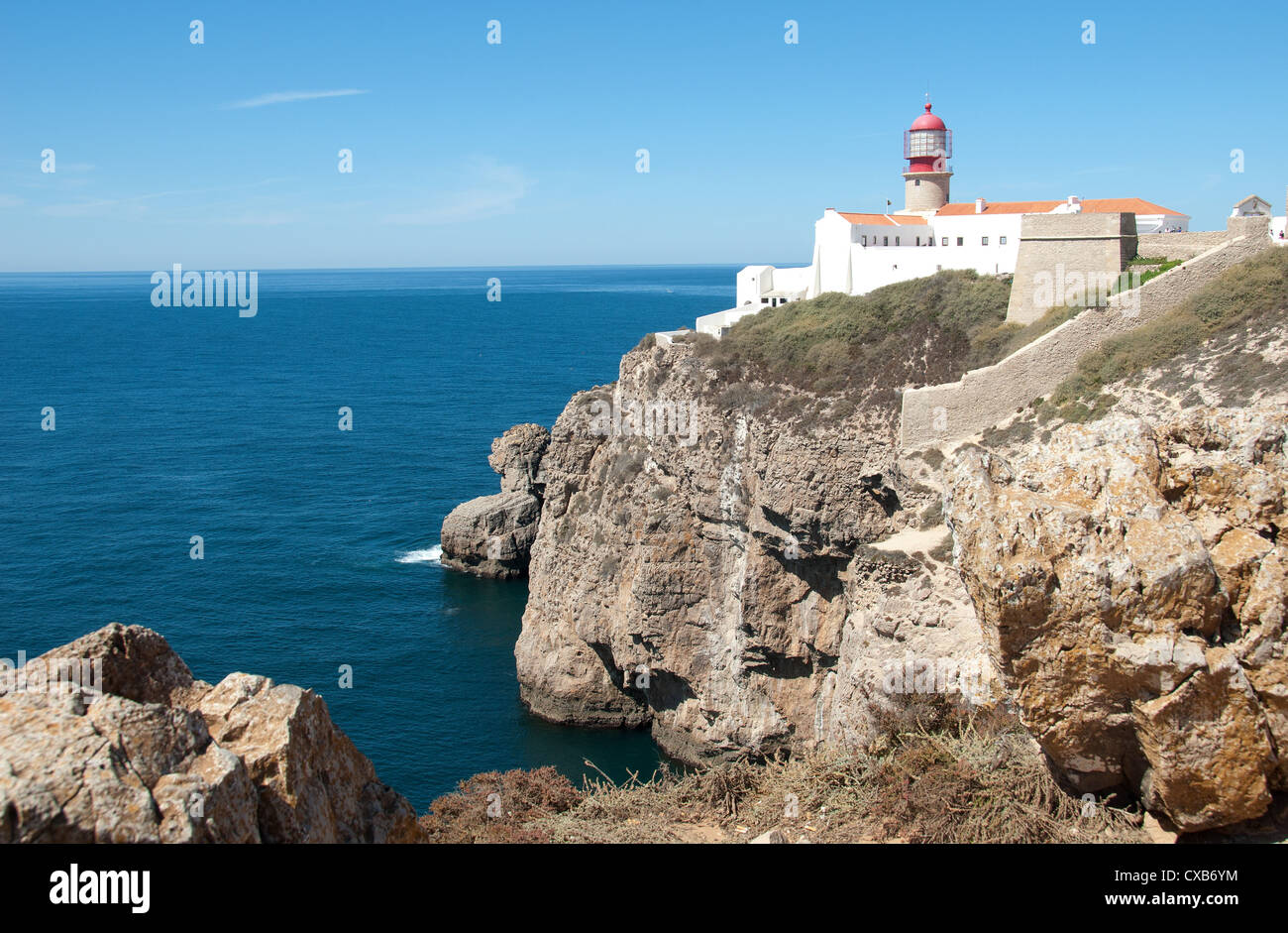 ALGARVE, PORTUGAL. The lighthouse at Cabo de Sao Vicente near Sagres in the far south-west of the province. 2012. Stock Photo