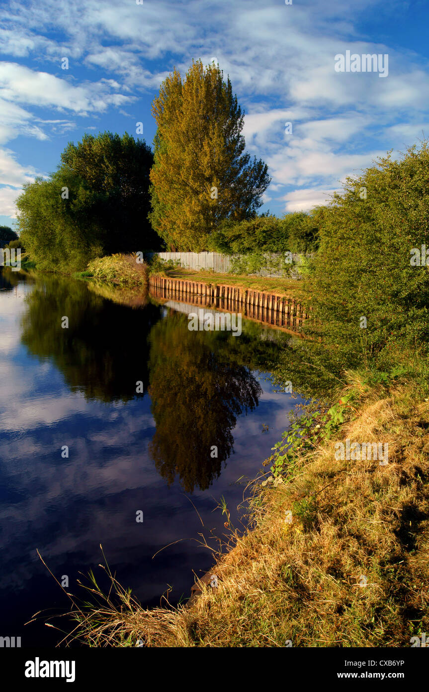 UK,South Yorkshire,River Don,Trans Pennine Trail,Near Tinsley between Sheffield & Rotherham Stock Photo