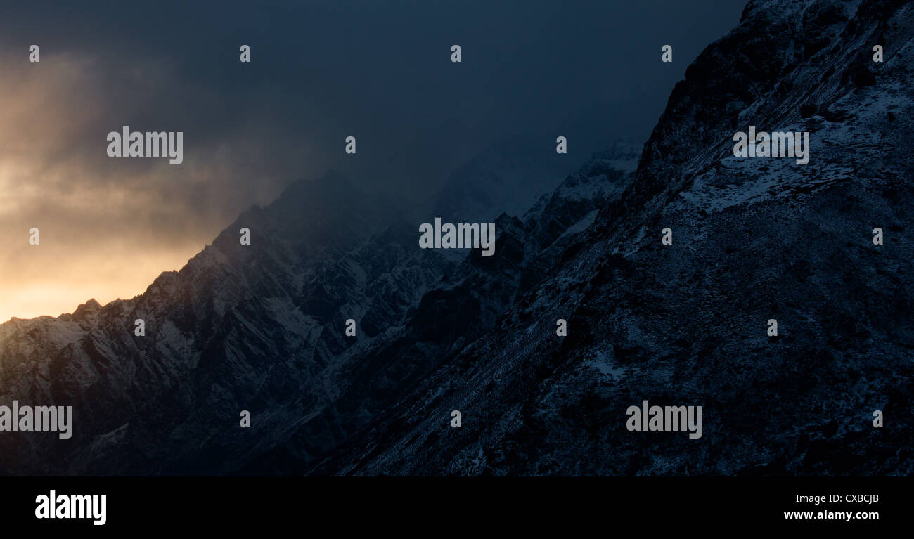 View of snow capped mountains hi-res stock photography and images - Alamy