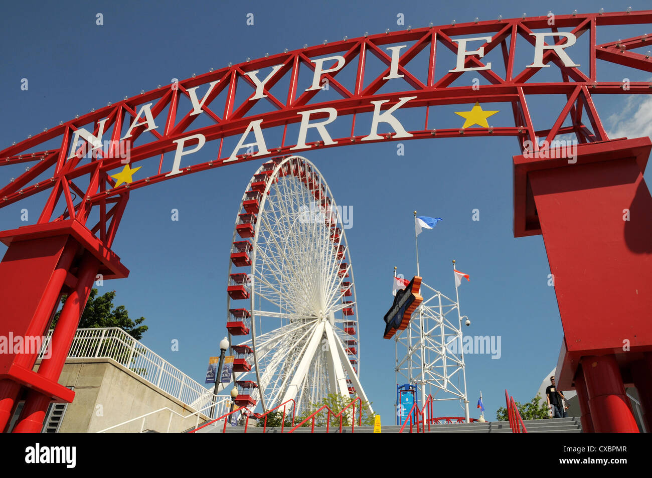 Navy pier chicago sign hi-res stock photography and images - Alamy