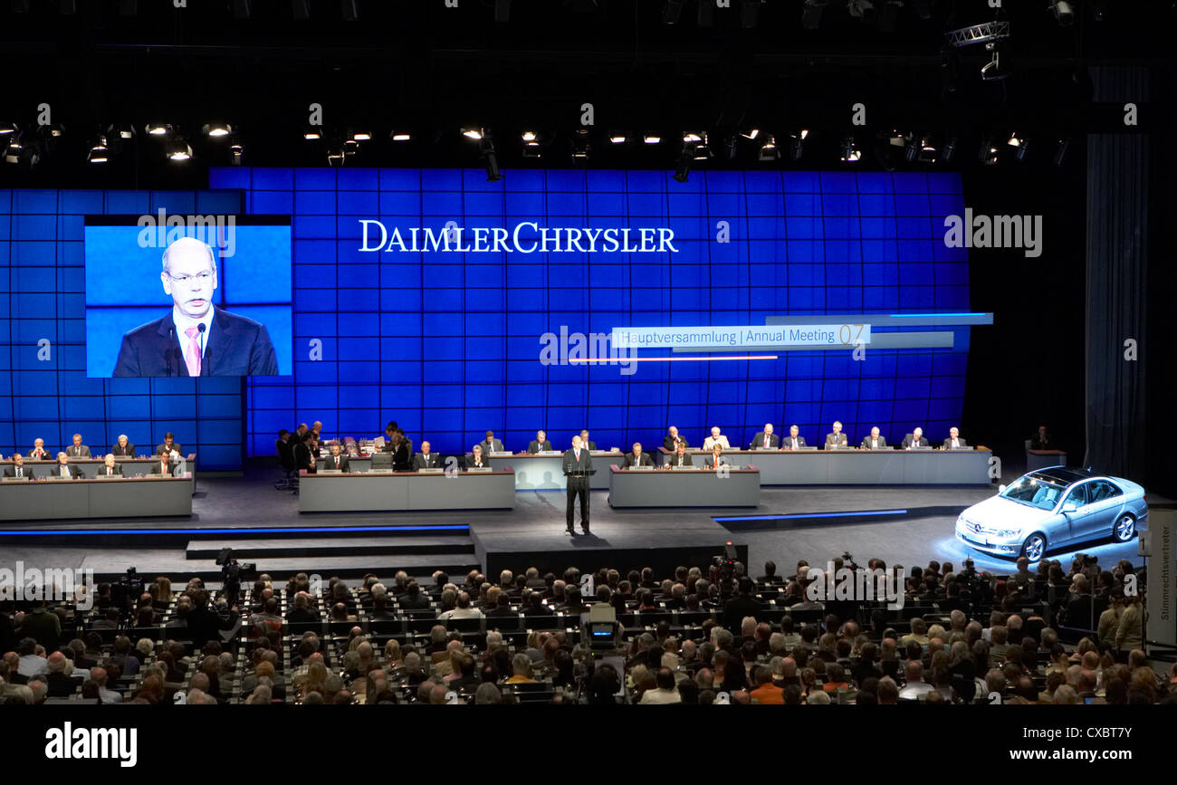 Berlin - Annual General Meeting of DaimlerChrysler AG Stock Photo