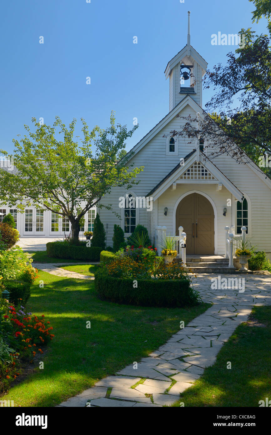 The Doctors House white clapboard Chapel used for weddings in Kleinburg north of Toronto Ontario Canada Stock Photo