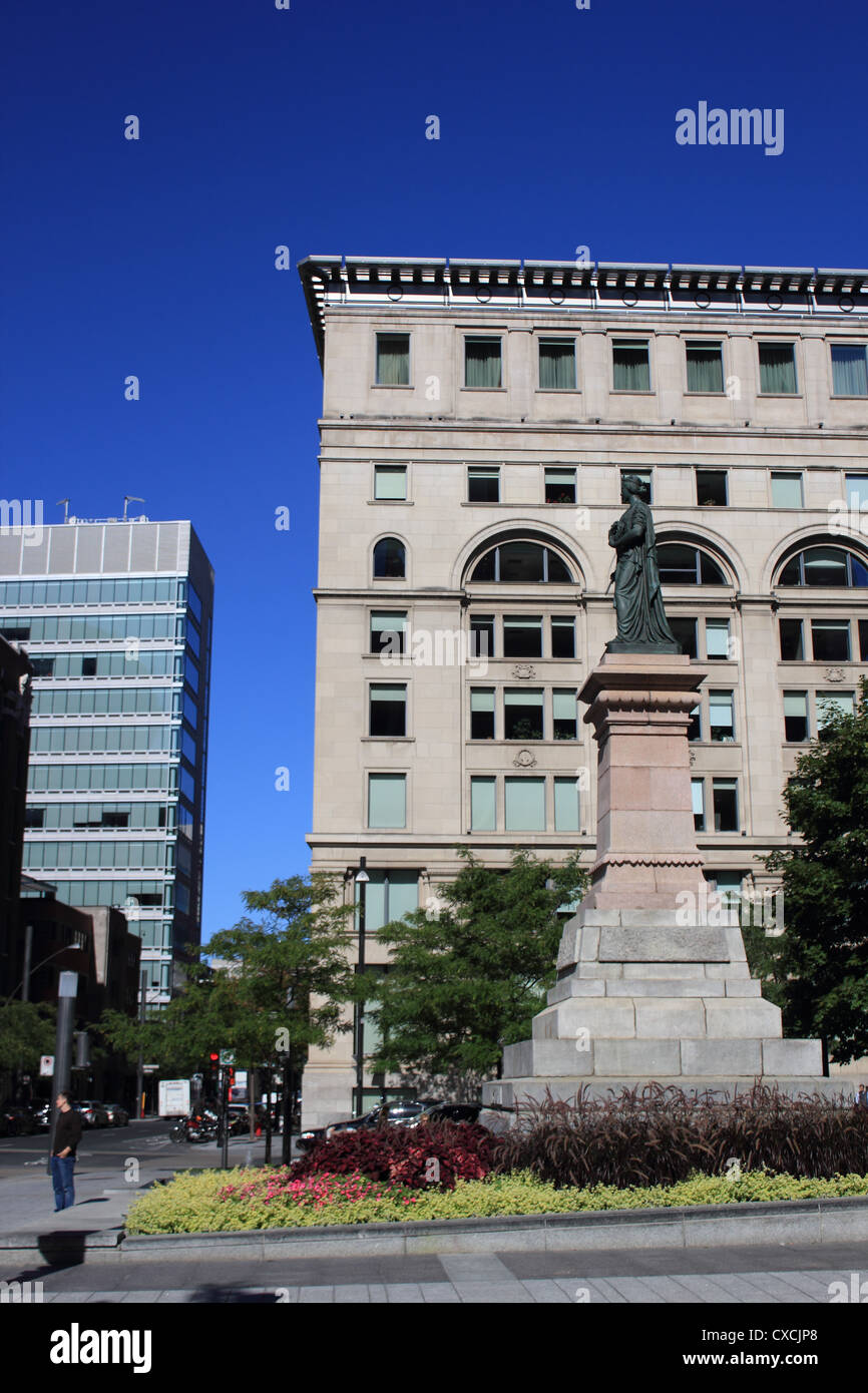 Canada, Quebec, Montreal, Statue of Queen Victoria in Victoria Square