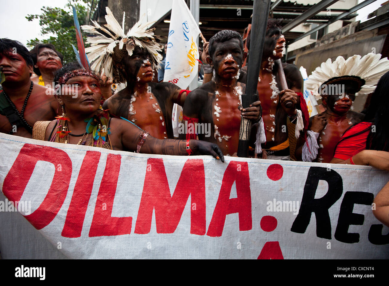 Rio+20 Indigenous People demonstration 'Dilma: have respect for the Amazon People' regarding the construction of Belo Monte dam Stock Photo