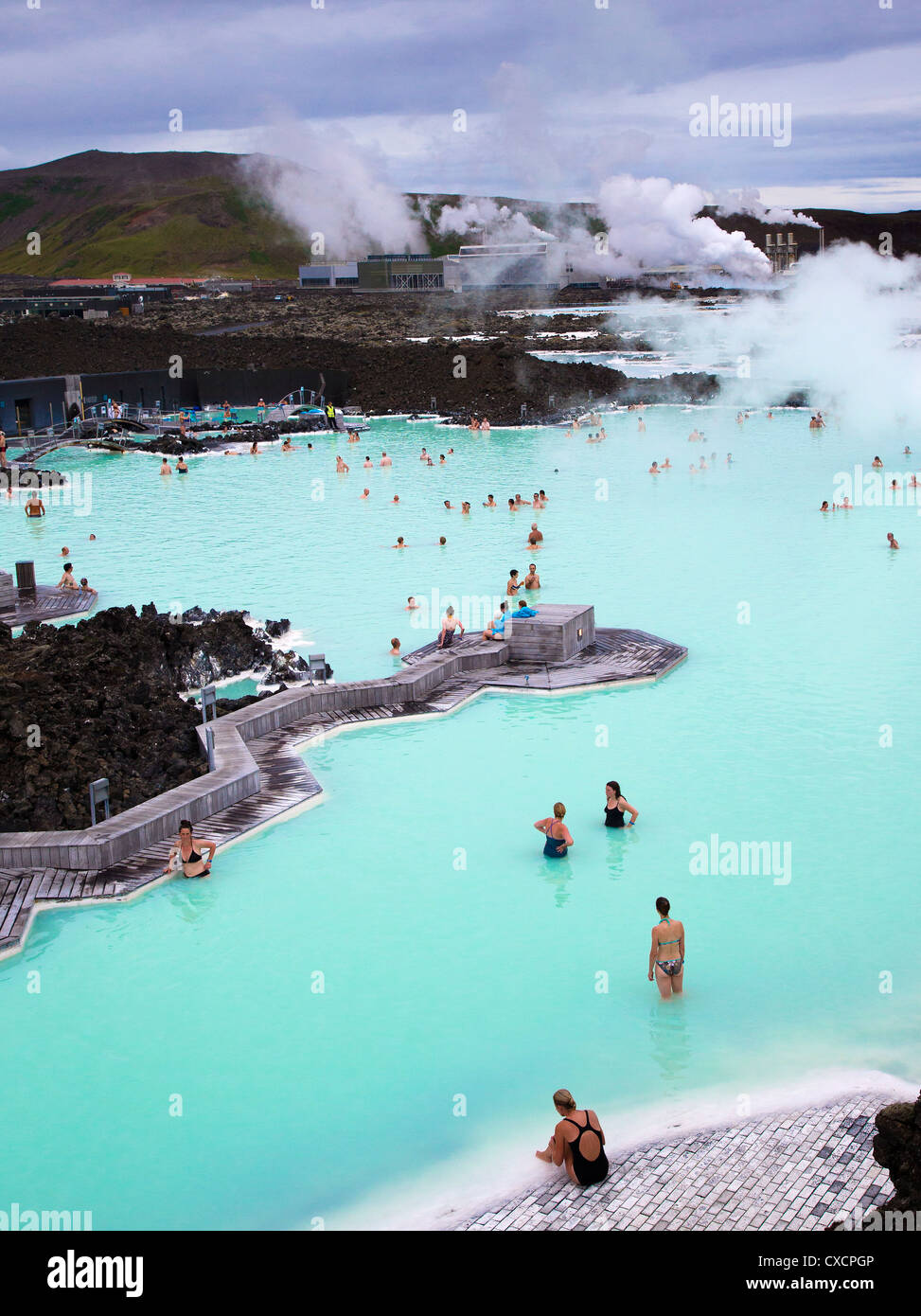 People bathing in the relaxing waters of the Blue lagoon, Grindavik, South West  Iceland Stock Photo