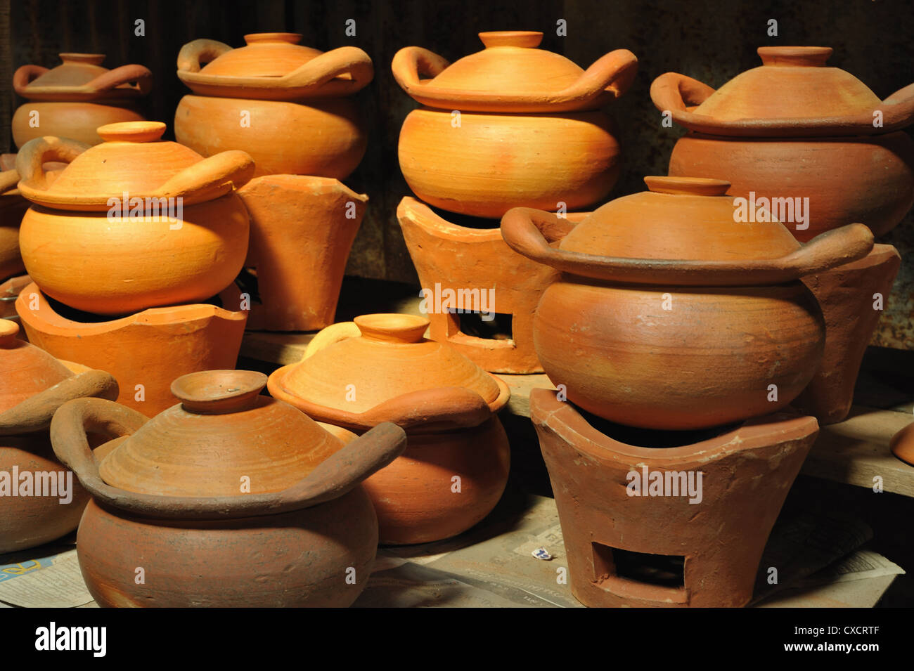 Handicrafts made of pottery clay Stock Photo Alamy