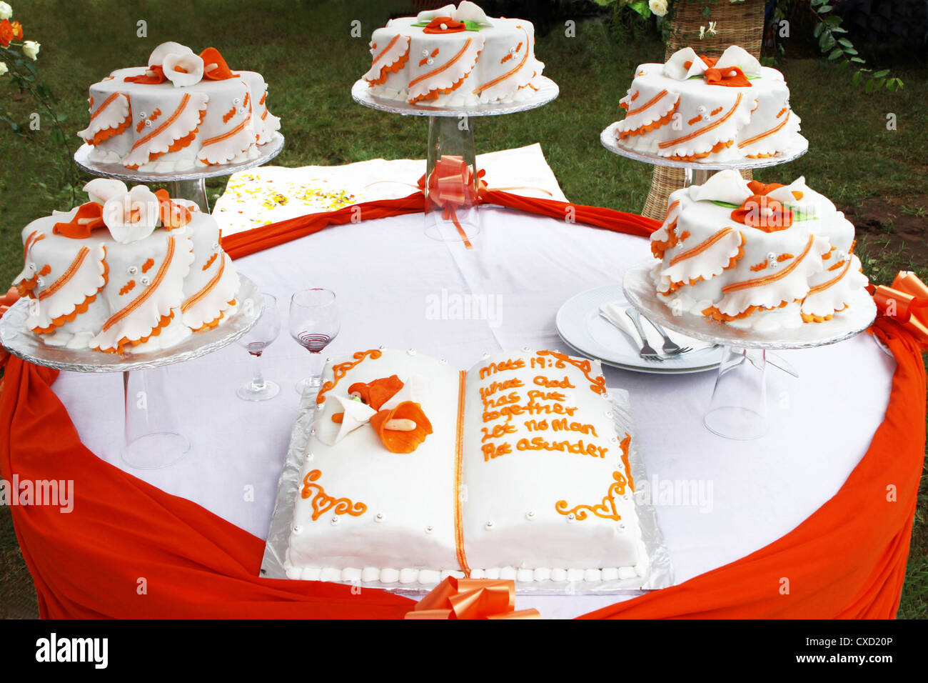 Kenyan wedding cake Stock Photo Alamy