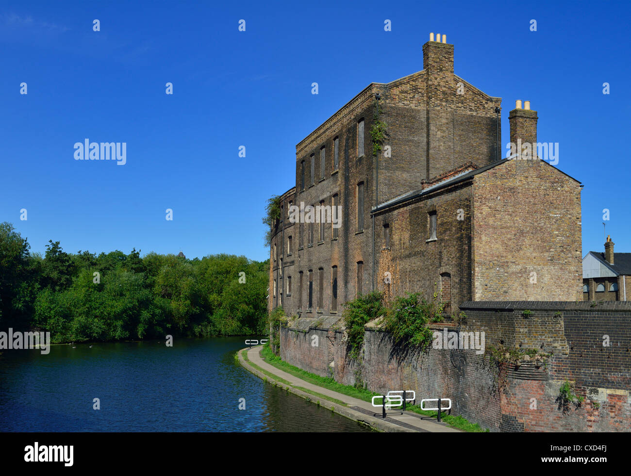 Canalside, King's Cross development, Regents Canal, Camden, London N1, United Kingdom Stock Photo