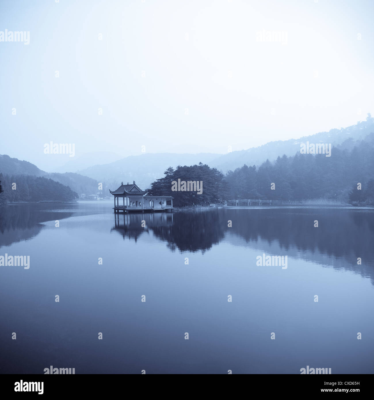 Tranquil lake asia hi-res stock photography and images - Alamy