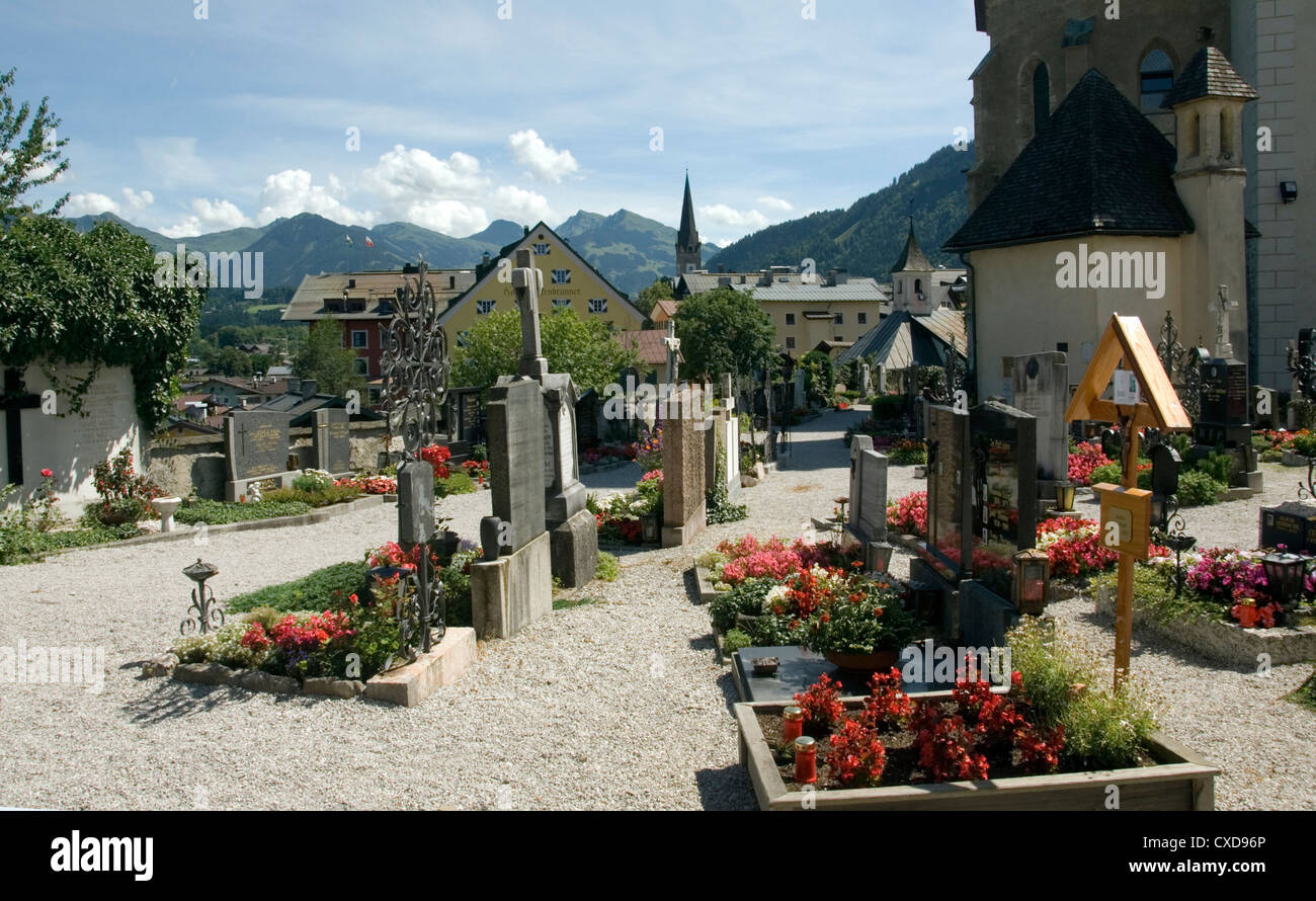 AUSTRIA; TIROL. KITZBUHEL. THE CEMETERY OF ST. ANDREAS CHURCH Stock Photo