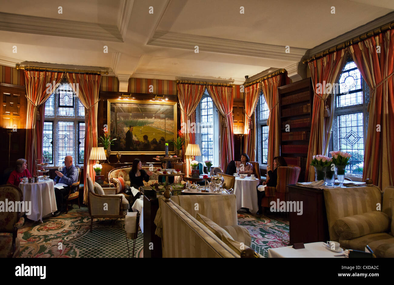 UK, London, the afternoon tea hall of the Milestone Hotel in Kensington court Stock Photo
