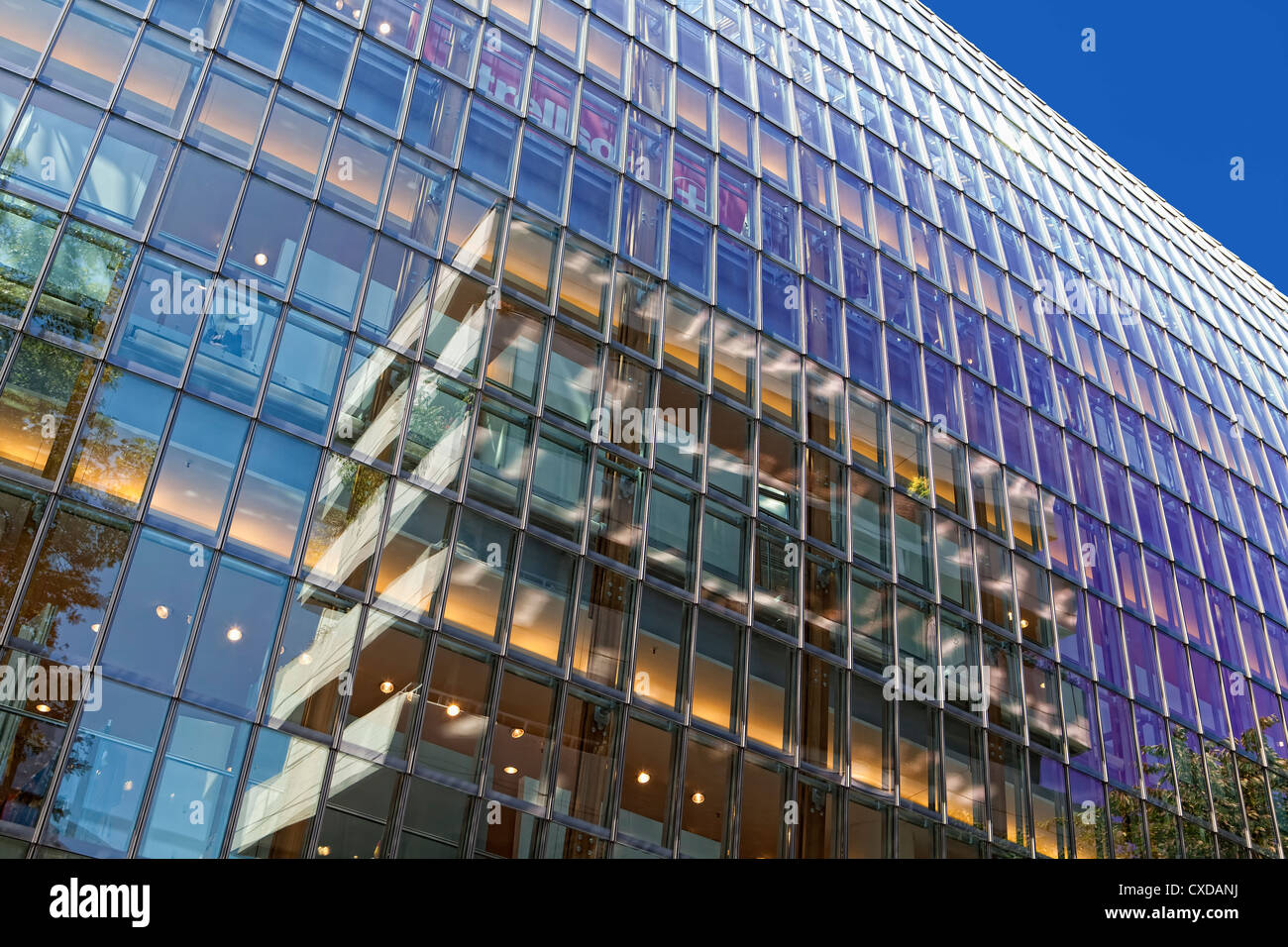 Weltstadthaus with a glass facade by the architect Renzo Piano,  Schildergasse street, Cologne, North Rhine-Westphalia, Germany Stock Photo  - Alamy