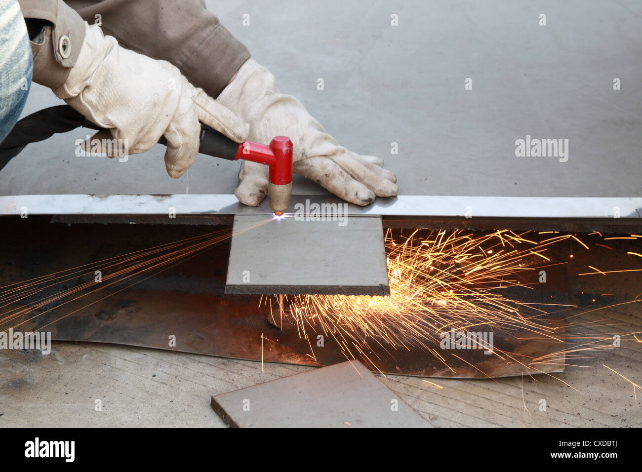 cutting of steel plate Stock Photo Alamy