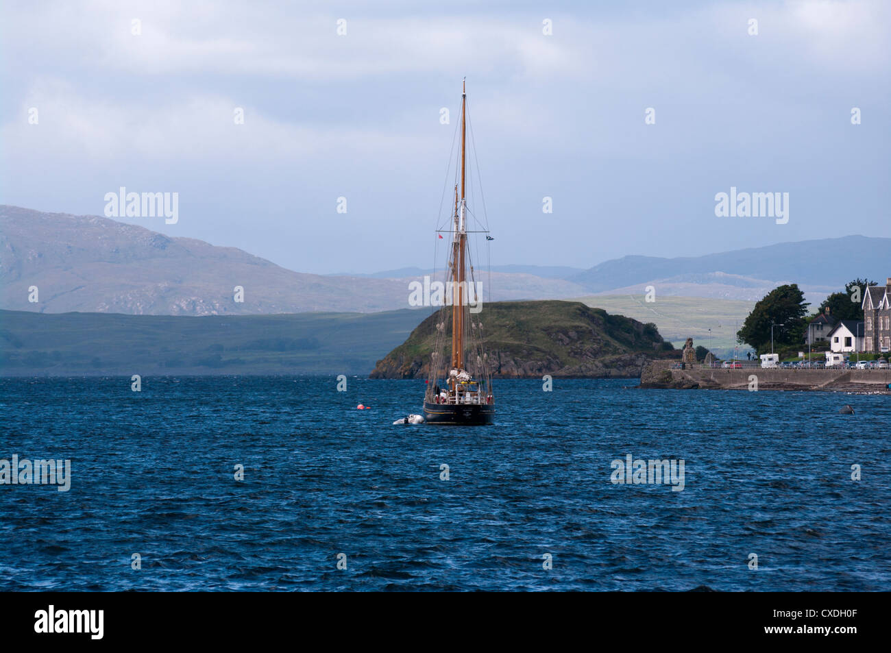 twin masted yacht