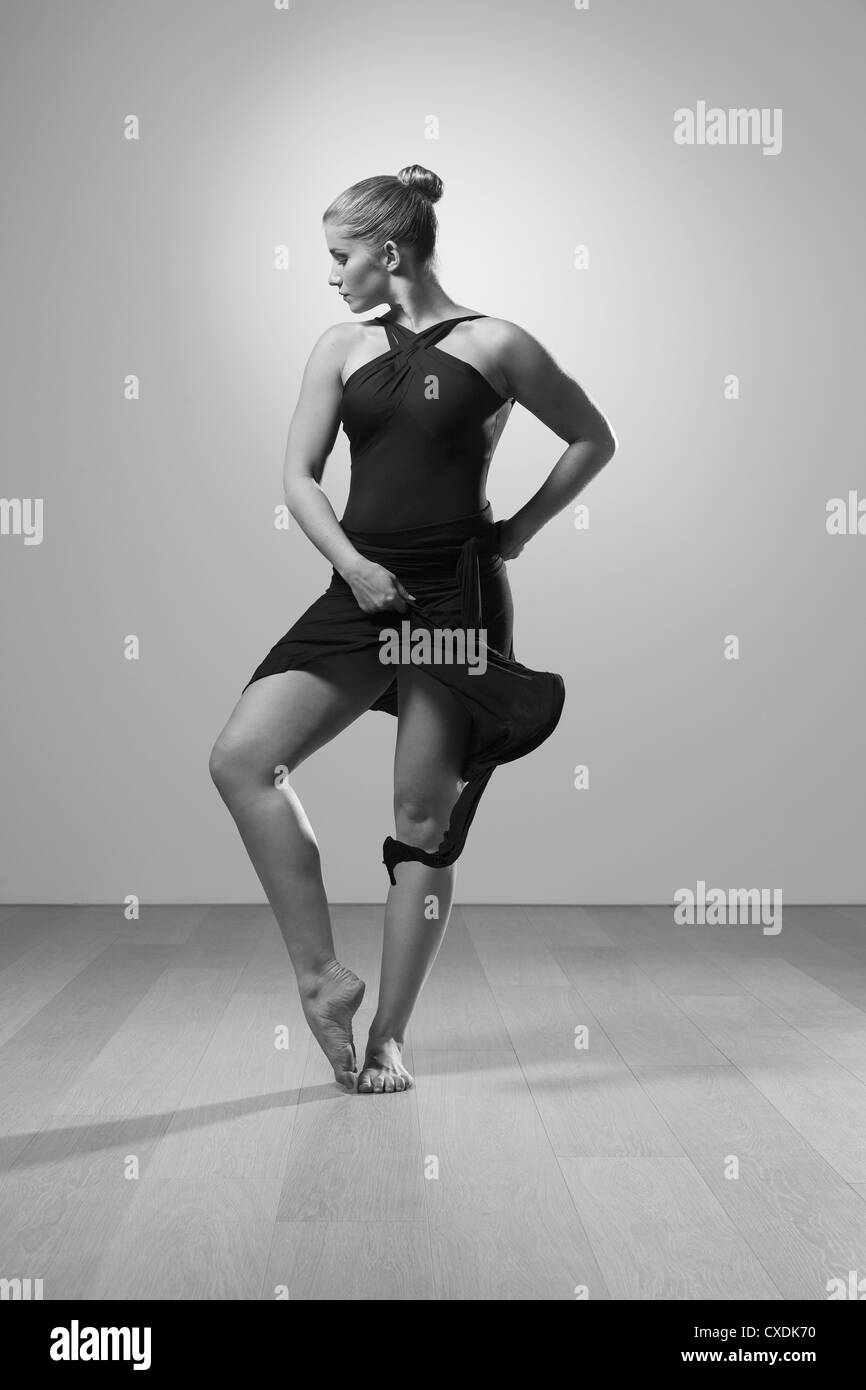 Barefoot dancer Black and White Stock Photos & Images - Alamy