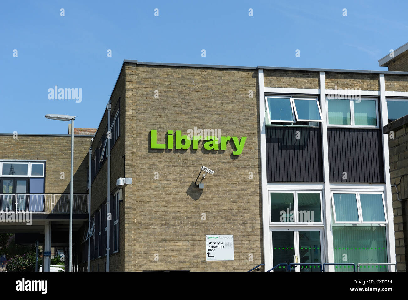 Council run building hi-res stock photography and images - Alamy