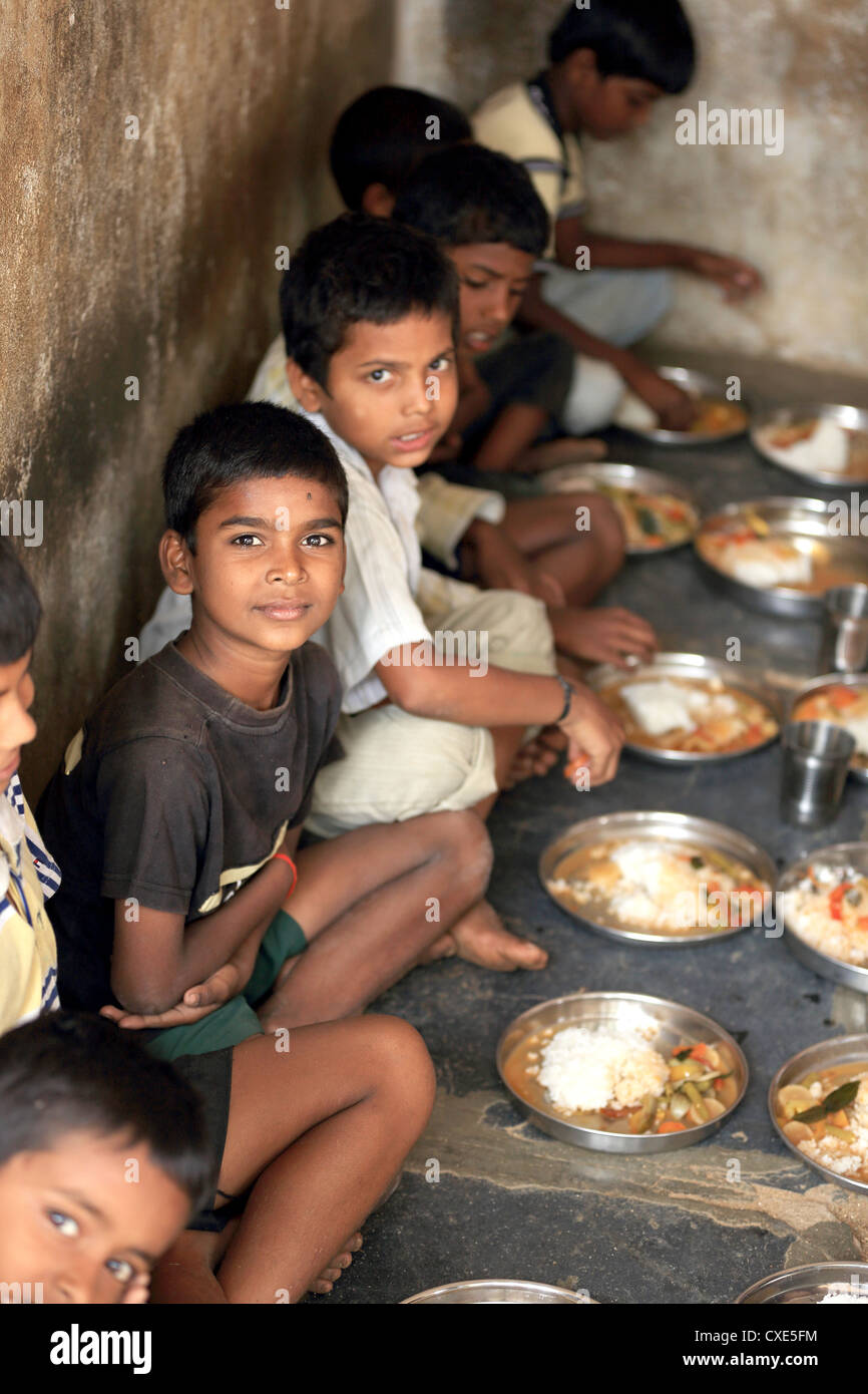 Children having food india hires stock photography and images Alamy